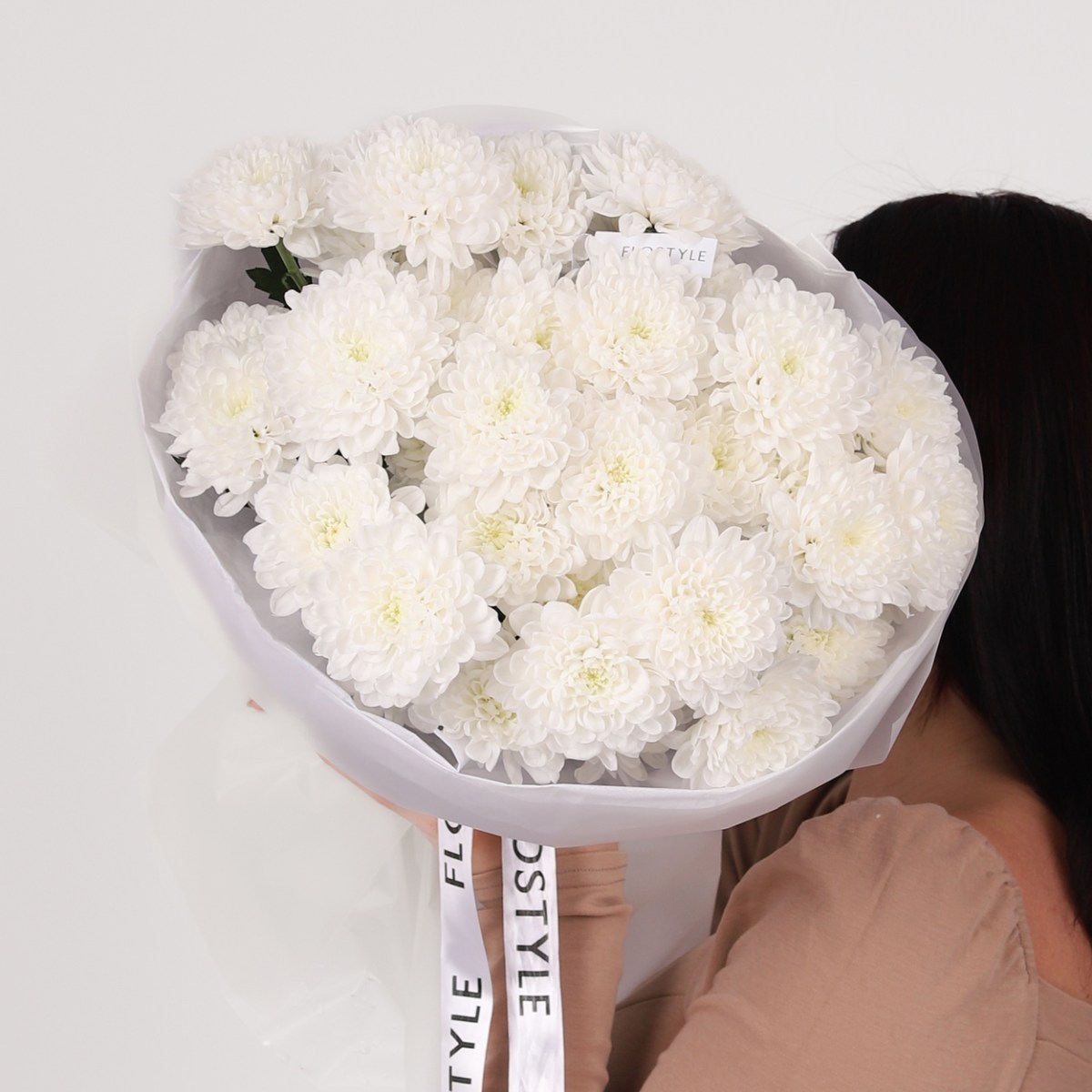 Белые хризантемы Алтай букет 5 шт